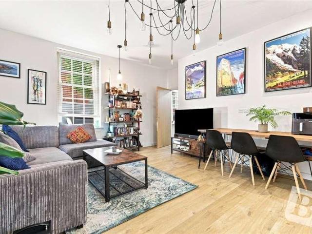 Flat for sale in Moulsham, Chelmsford