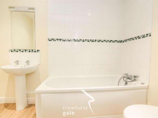 Flat for sale in Overslade, New Bilton
