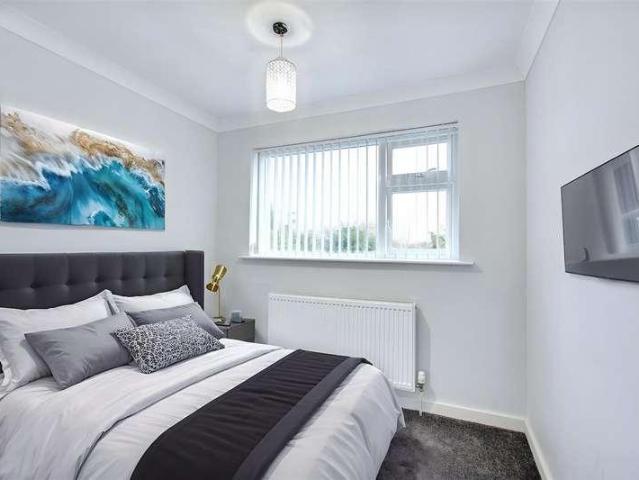 Flat for sale in Caldermill, East Midlands