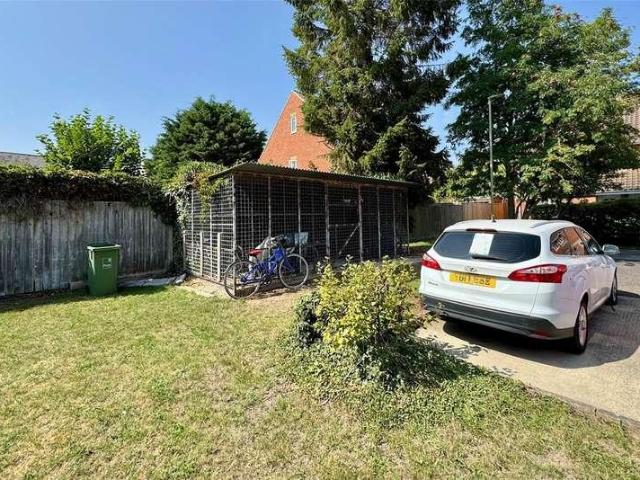 Flat for sale in The Slade, Oxfordshire