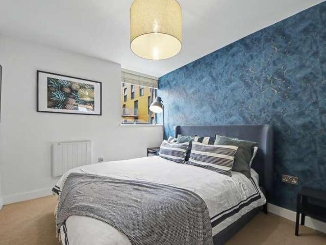 Flat for sale in Georgia, Greater Manchester