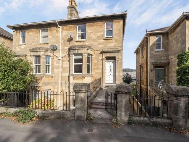 Flat for sale in Kingsmead, Bath