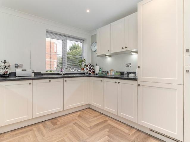 Flat for sale in Harlow, Harrogate