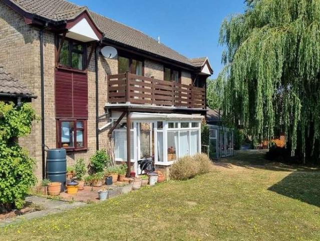 Flat for sale in Eastbridge, Suffolk
