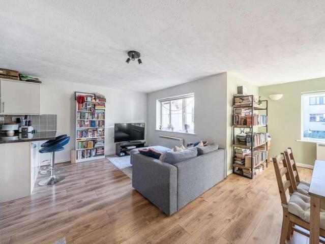 Flat for sale in New Marston, Oxford