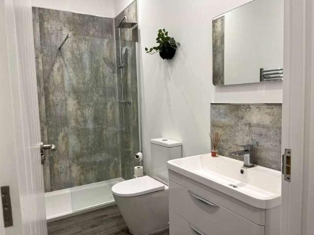 Flat for sale in Binstead, Ryde