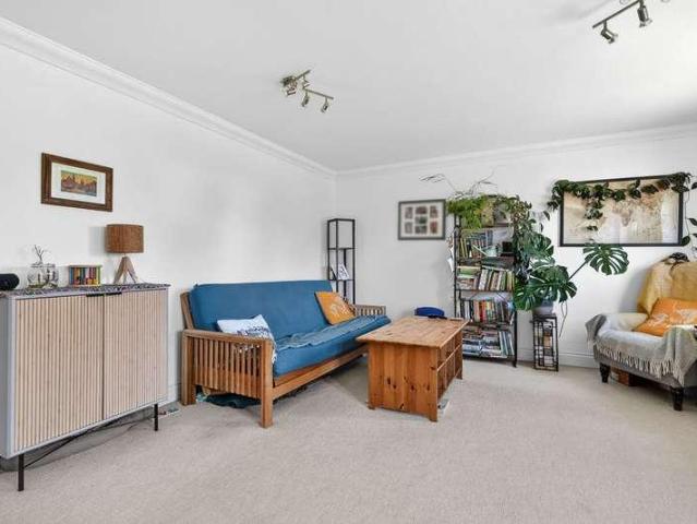 Flat for sale in Lower Halliford, Surrey