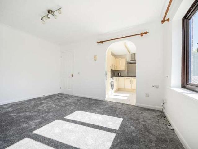 Flat for sale in Priest Down, Hampshire