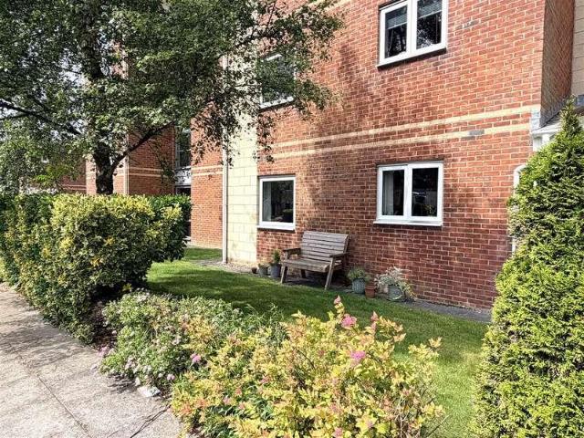 Flat for sale in Fairhaven, Lytham