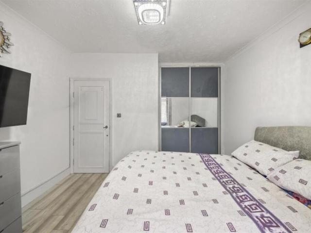 Flat for sale in Greater London