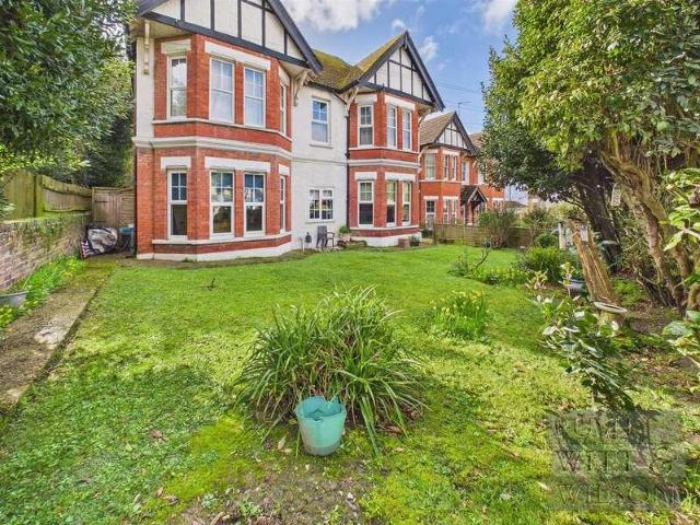Flat for sale in Old Town, Heathlands