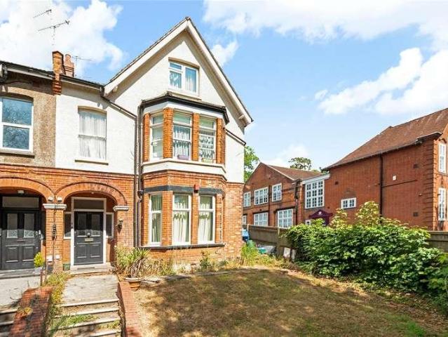 Flat for sale in London Borough of Croydon, Purley