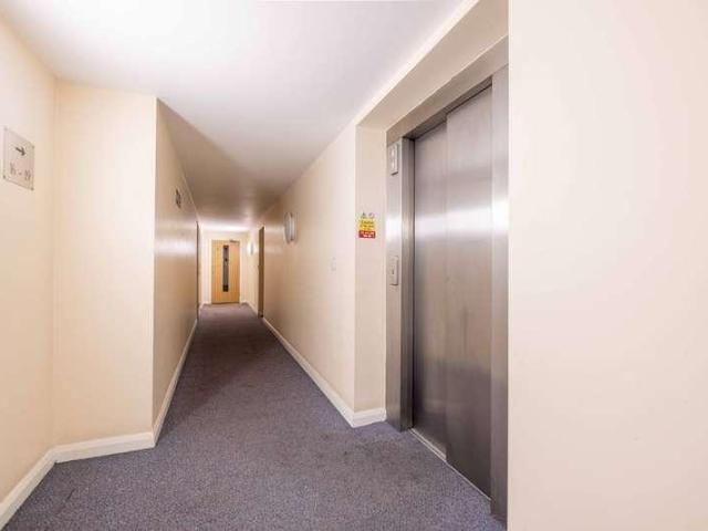 Flat for sale in Slough