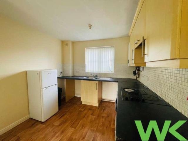 Flat for sale in Bearwood, West Midlands