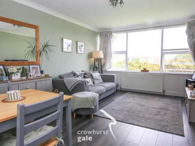 Flat for sale in Overslade, New Bilton