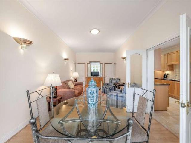 Flat for sale in St. John's Wood, Greater London