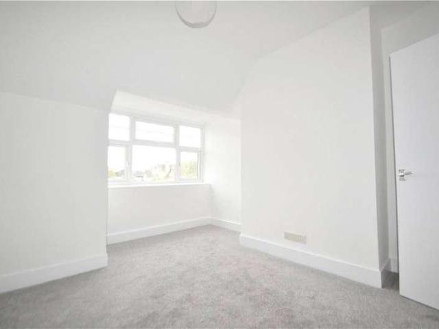 Flat for sale in London Borough of Croydon, Greater London