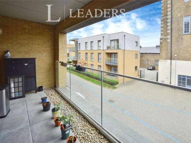 Flat for sale in Moulsham, Chelmsford