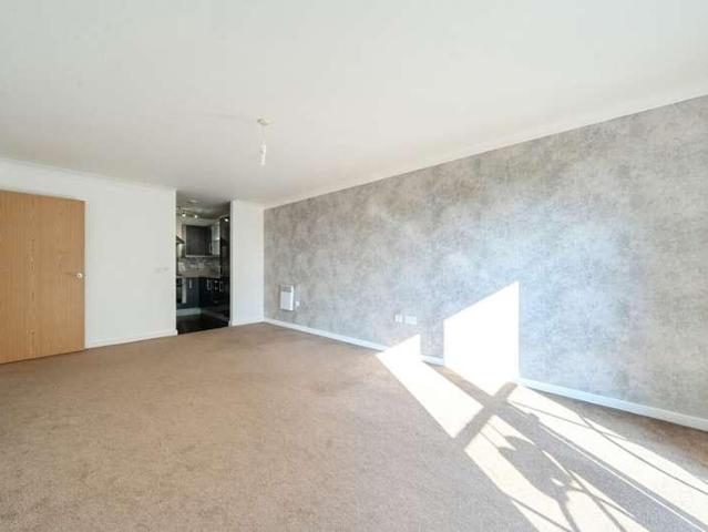 Flat for sale in Walton, Aylesbury