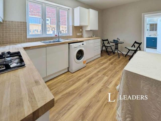 Flat for sale in Hill, City Of Southampton