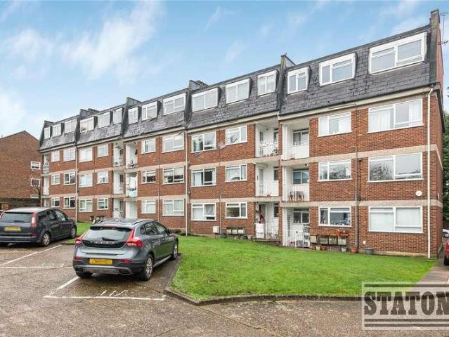 Flat for sale in High Barnet, Isle Of Man