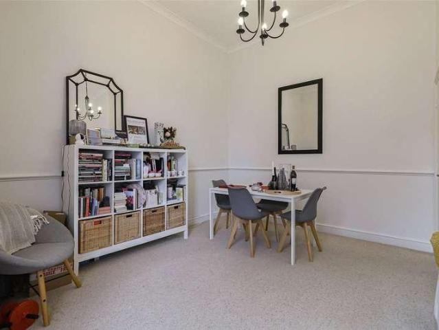 Flat for sale in Shooters Hill, Greater London