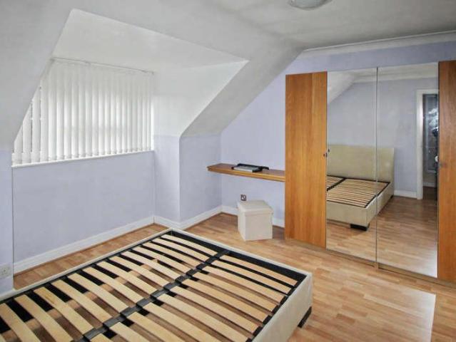 Flat for sale in Primley Park, Leeds
