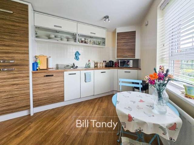 Flat for sale in Lichfield, Boley Park