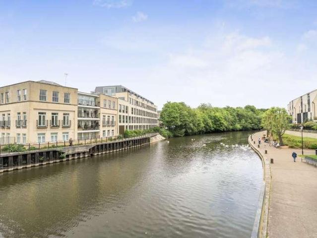 Flat for sale in Kingsmead, Bath