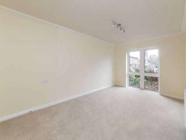 Flat for sale in Caldecott, Dromore