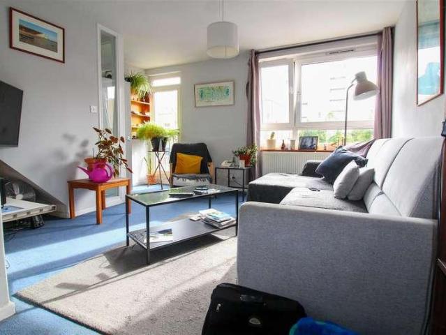 Flat for sale in Old Ford, Bow