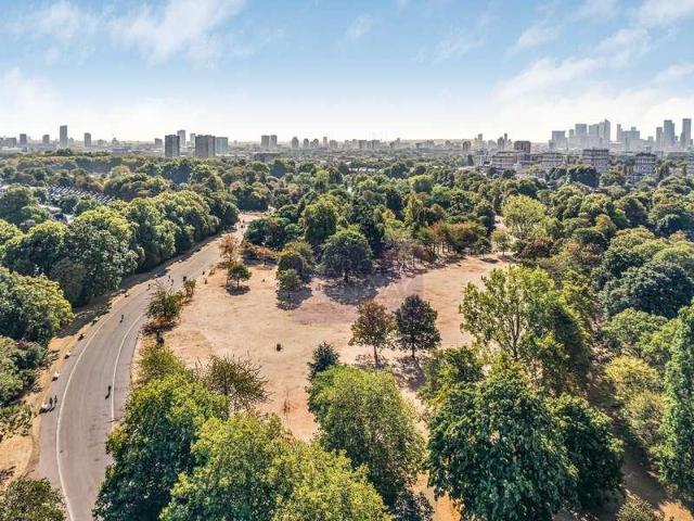 Flat for sale in South Hackney, Greater London