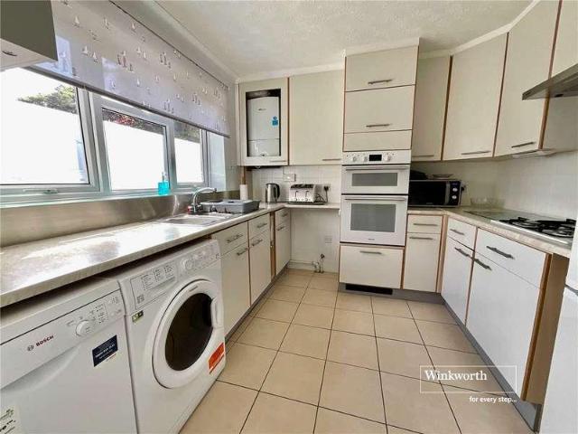 Flat for sale in Highcliffe