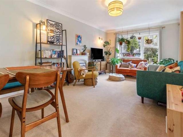 Flat for sale in Goring-by-Sea, Worthing
