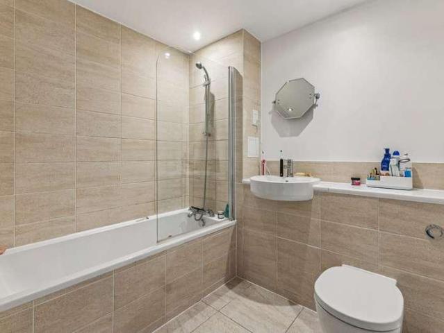 Flat for sale in London Borough of Lewisham, Greater London
