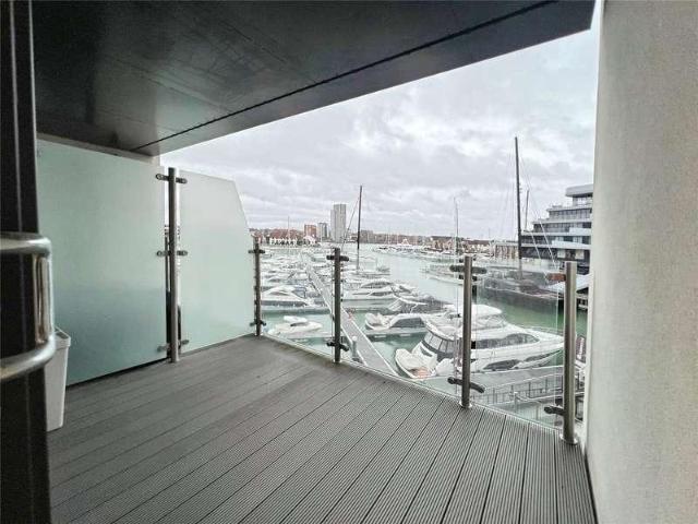 Flat for sale in Ocean Village, City Of Southampton