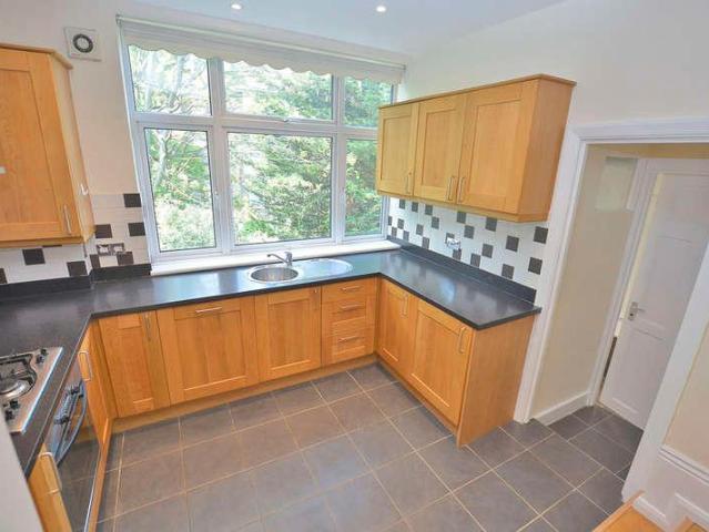 Flat for sale in Kensington, Greater London