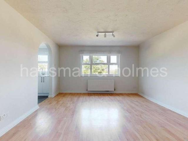 Flat for sale in Hendon Central, The Hyde