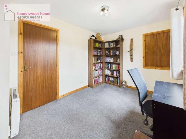 Flat for sale in Lentran, Scotland