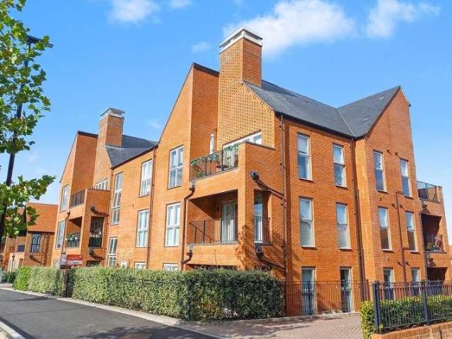Flat for sale in Barton Farm, Winchester