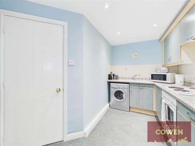 Flat for sale in Falsgrave, Kepwick