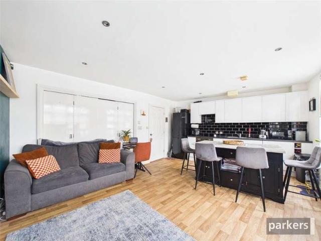 Flat for sale in Reading