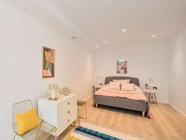 Flat for sale in Greater London