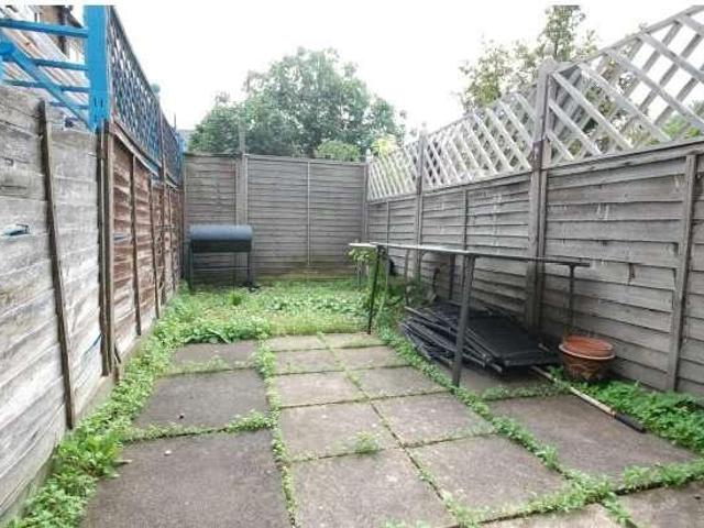 Flat for sale in Noel Park, Greater London