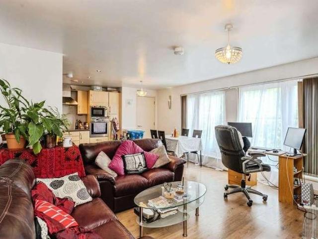 Flat for sale in Mount Pleasant, Nangreaves