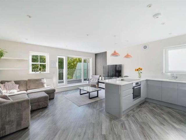 Flat for sale in Banstead, Reigate and Banstead