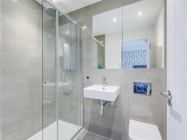 Flat for sale in The Butts, Kent