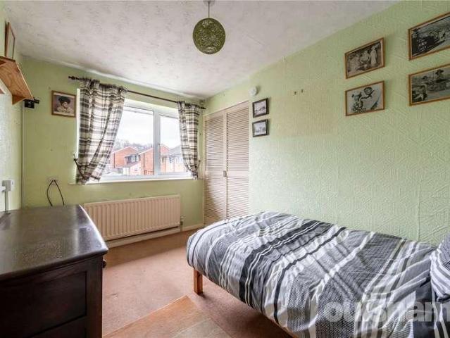 Flat for sale in Redditch, Worcestershire
