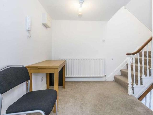 Flat for sale in Holloway, Greater London