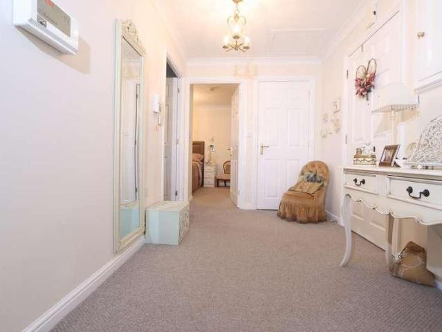 Flat for sale in Bromsgrove, Worcestershire